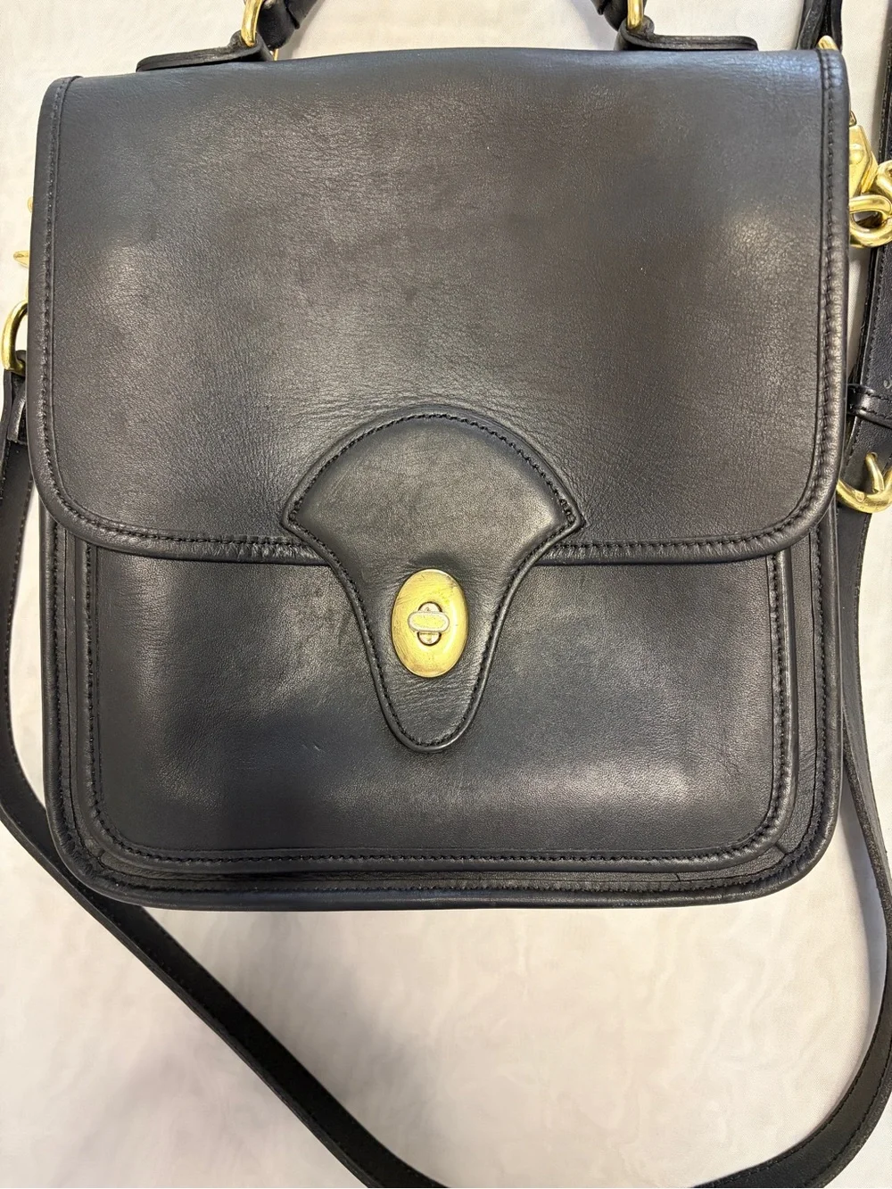 VTG Kirkland Signature Black Leather Crossbody Station Bag Flap Top Handle